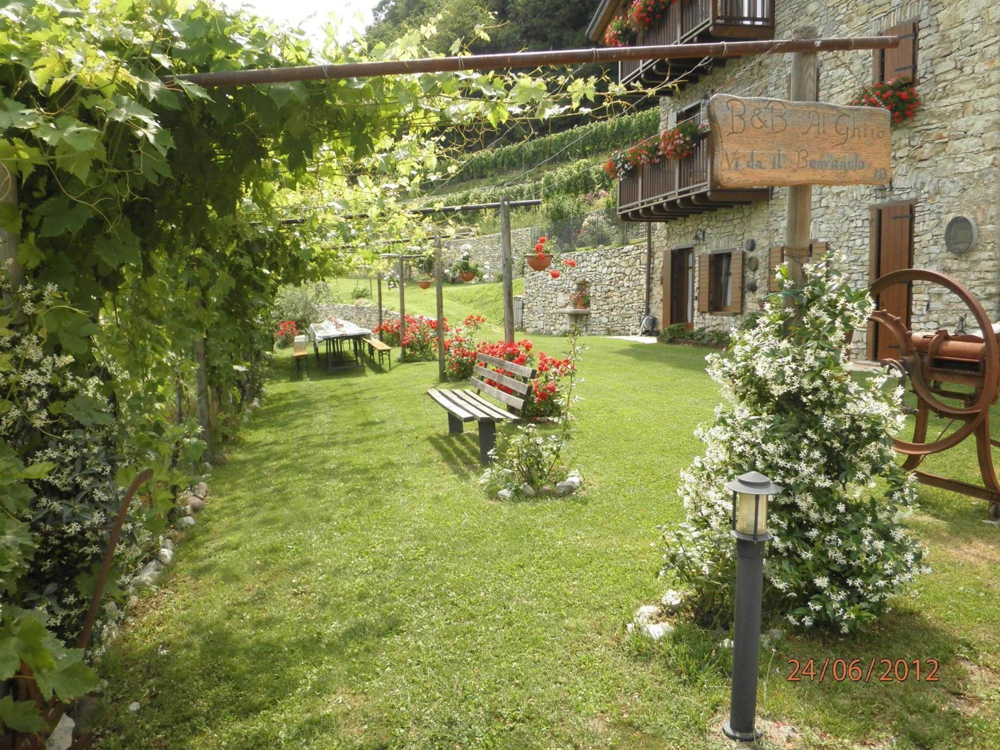 B&B Al Ghiro Villa Lagarina Bagian luar foto