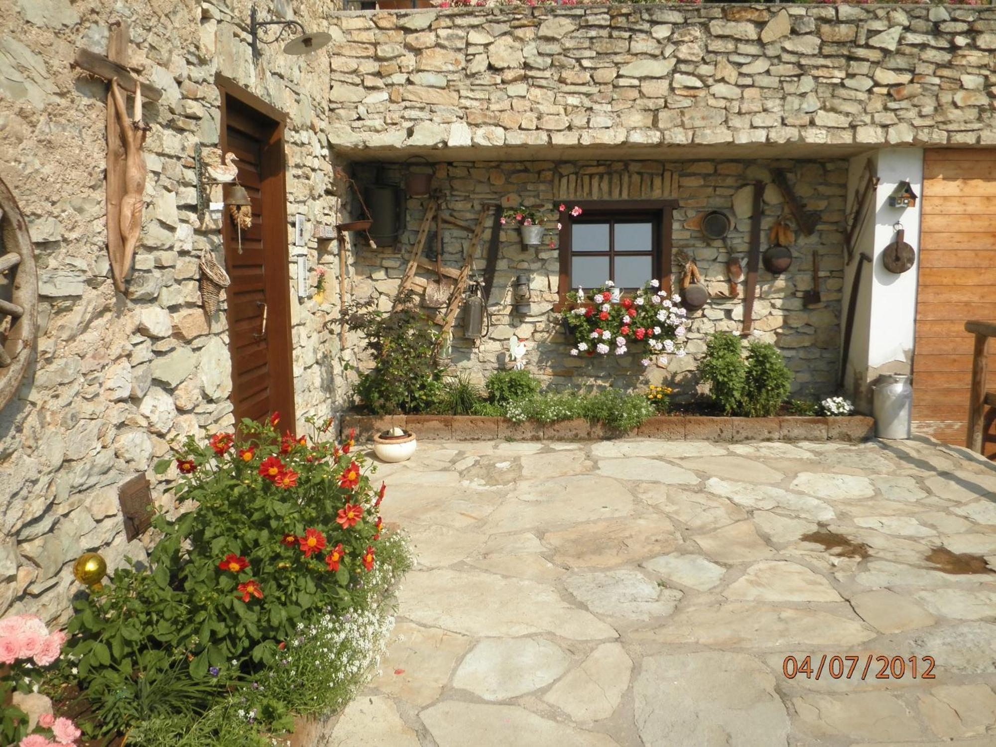 B&B Al Ghiro Villa Lagarina Bagian luar foto